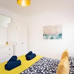 Host & Stay - Ammonite