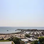 3 Harbour Heights
