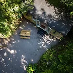 Bijoux Shepherds Hut Lyme Regis