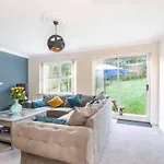 Beautiful Large Modern Home Sleeps 6 , Close To Sea With Games Room