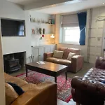 Little Monmouth 4 Bedroom Cottage, Old Town Lyme Regis, Dog Friendly And Parking