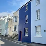 Little Monmouth 4 Bedroom Cottage, Old Town Lyme Regis, Dog Friendly And Parking