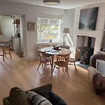 Billie\'S Seaside Retreat