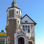 Fossilers Lodge