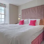 Alexandra Hotel & Restaurant