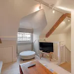 Alexandra Cottage Apartments
