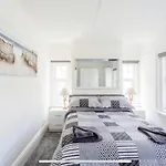 Ammonite Luxury Beachfront Apartment