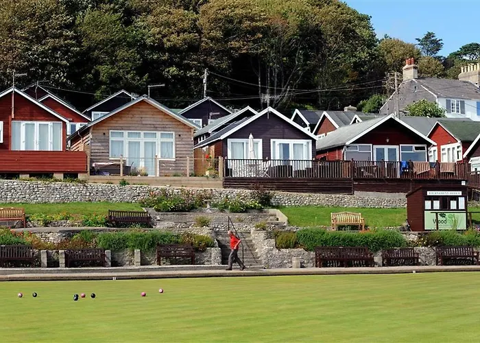 8 Bowling Green Chalets