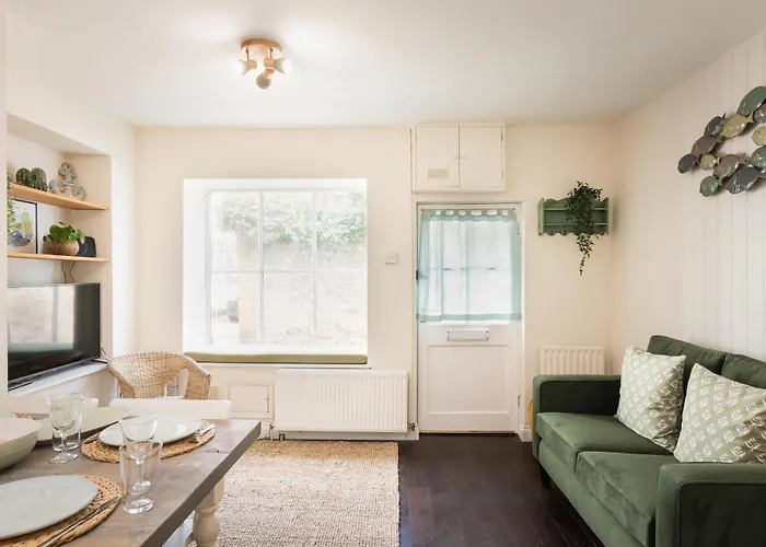 Host & Stay - Coombe Cottage