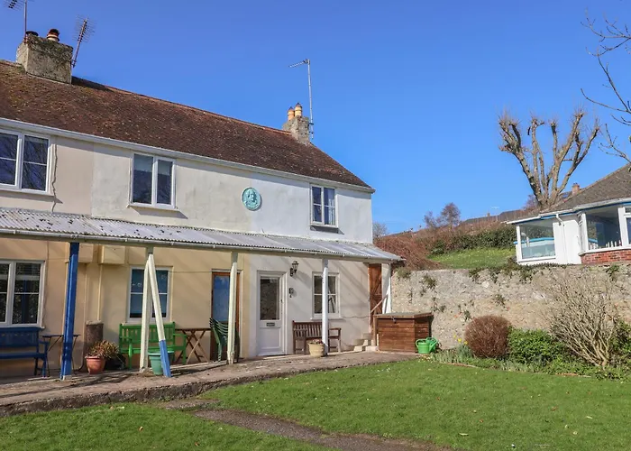 4 Lymbrook Cottages