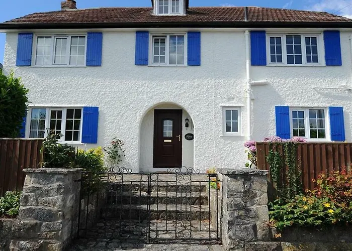 Corner Cottage