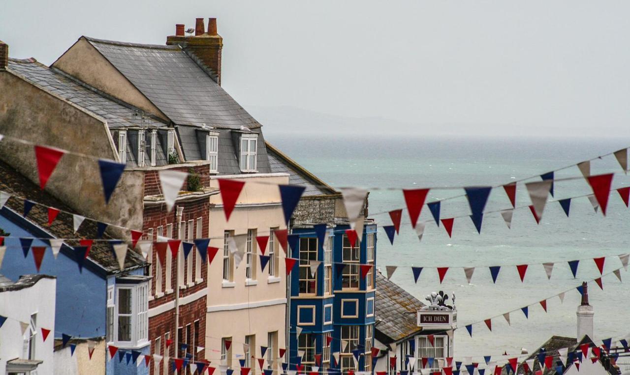 No 12 Lyme Regis