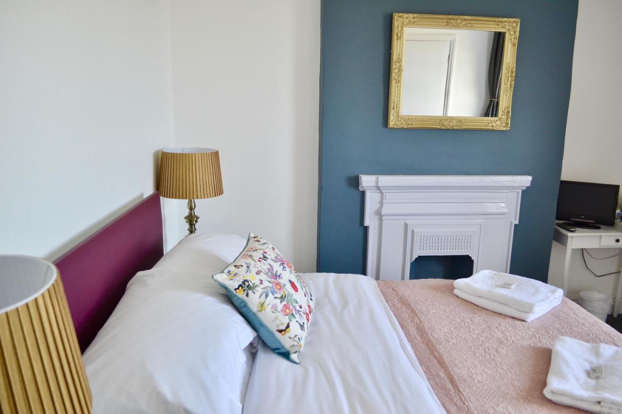 The Nags Head 3* Lyme Regis