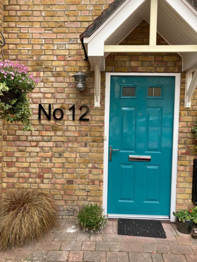 No 12 Bed & Breakfast