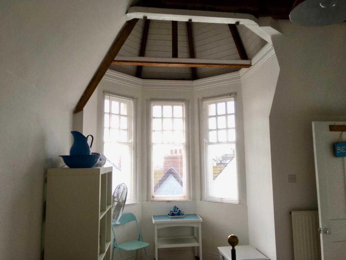 Renovated Period Seaside Flat Lyme Regis