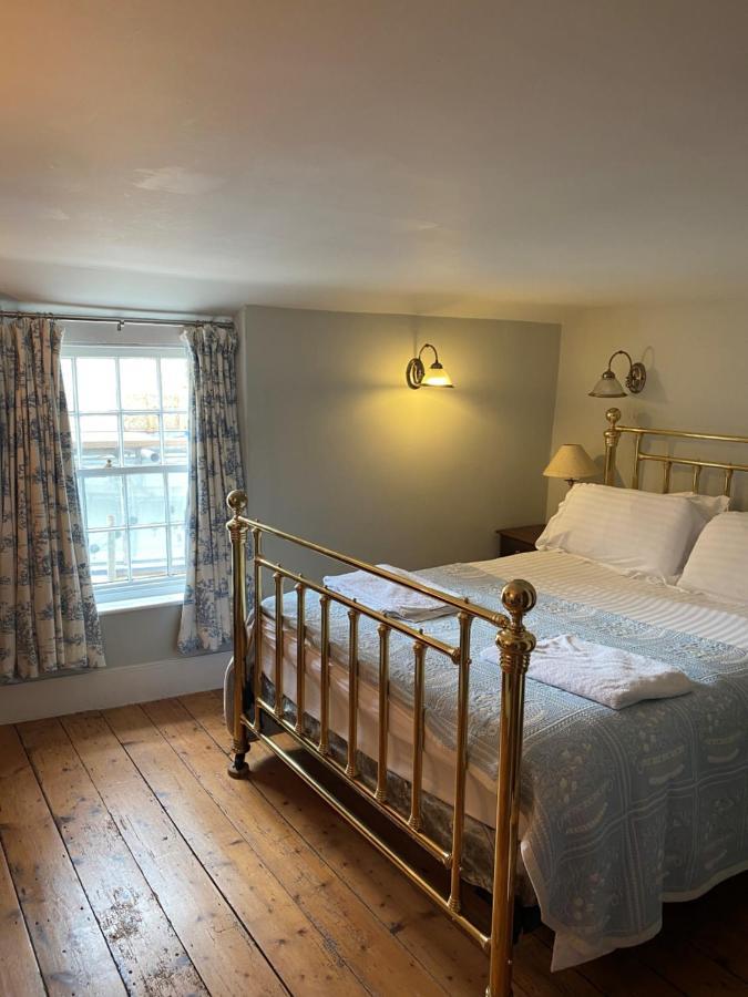 Little Monmouth 4 Bedroom Cottage, Old Town Lyme Regis, Dog Friendly And Parking Lyme Regis
