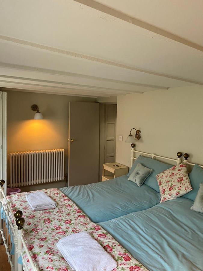 Little Monmouth 4 Bedroom Cottage, Old Town Lyme Regis, Dog Friendly And Parking