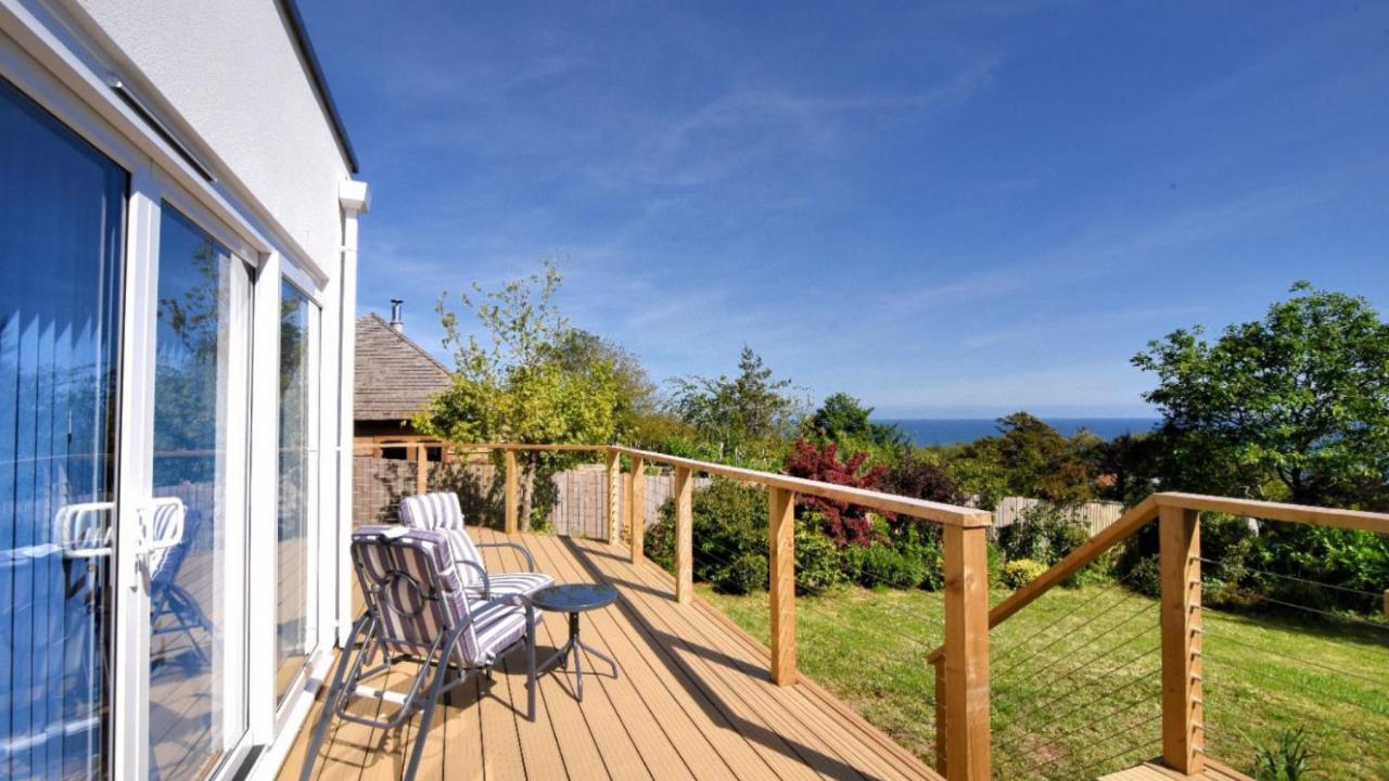 Lottys Lookout * Lyme Regis