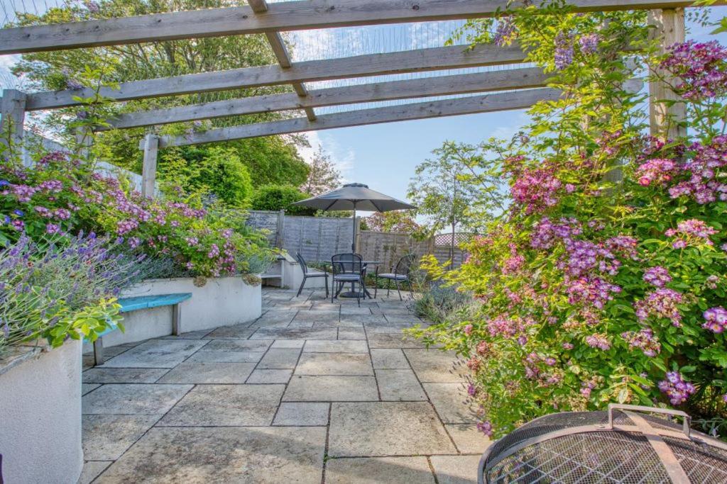 Pass The Keys Stunning In - Sleeps 8 Lyme Regis
