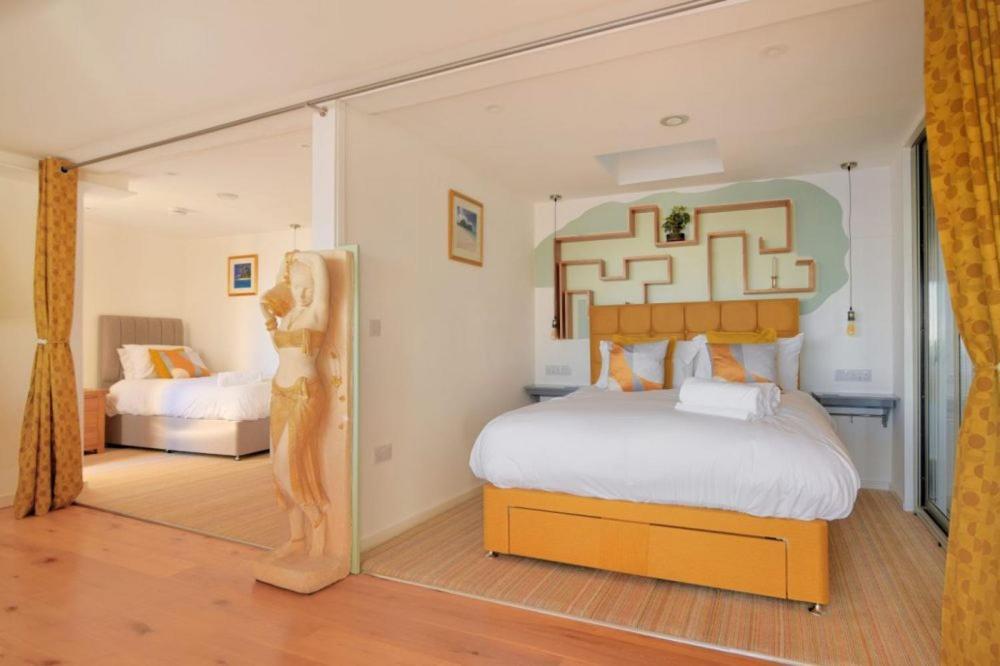 Largigi Offering Two Amazing Panoramic Sea Front Lyme Regis