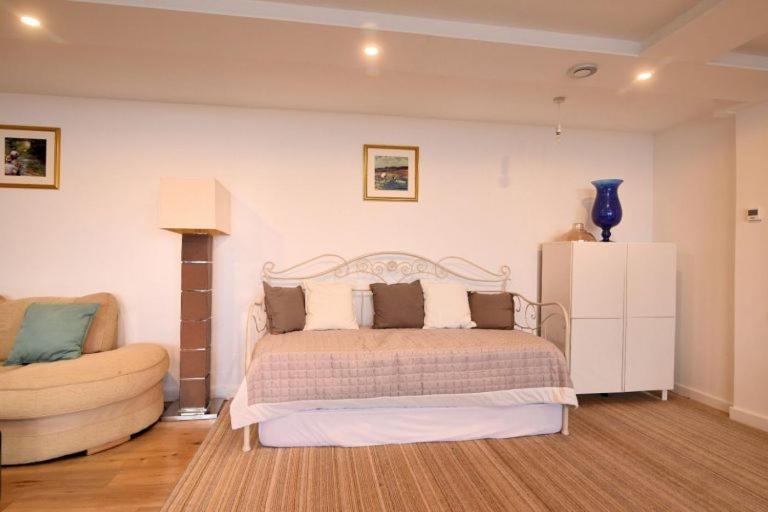 Largigi Offering Two Amazing Panoramic Sea Front