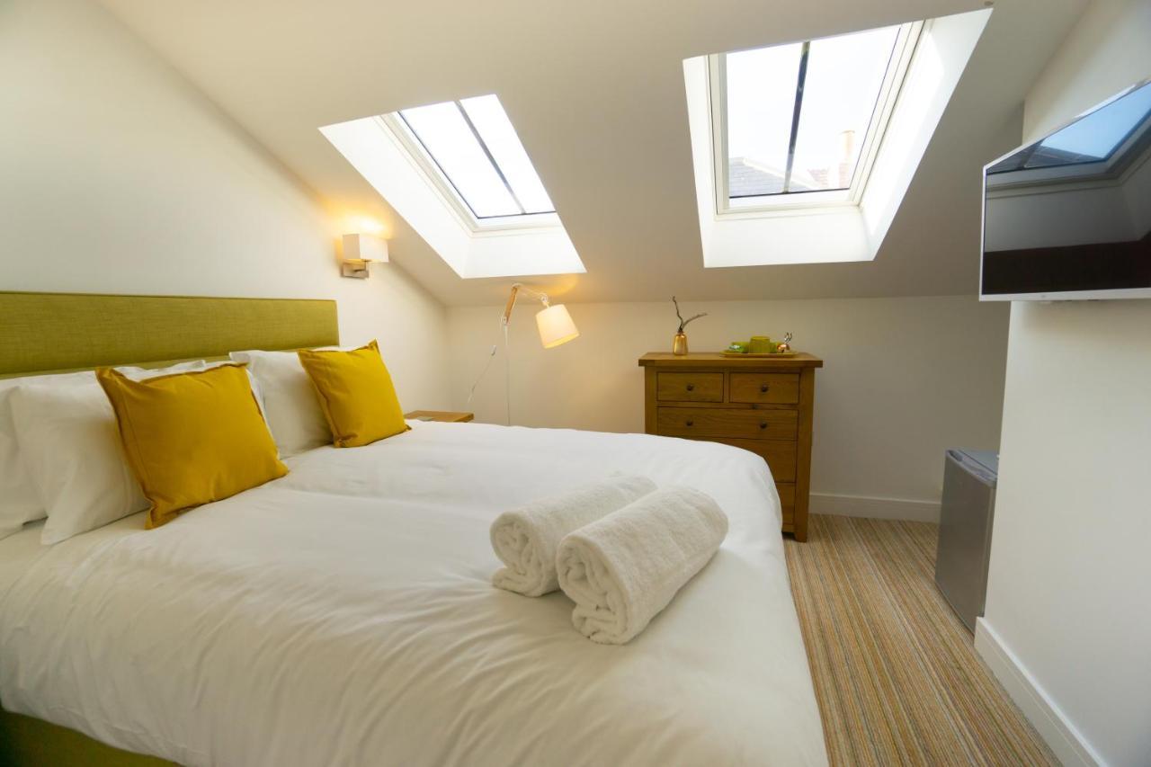 Largigi Rooms, Close To The And Town Centre, Parking Available Hotel *