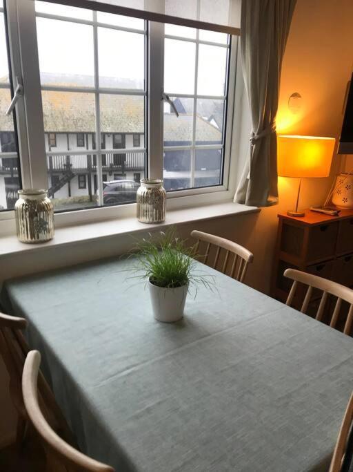 Large Which Is About Location, Location , Location ! Lovely Comfortable 2 Bedroom Flat Which Is Spacious And One Of The Value Of Size So Close To The Sea , Beaches And Restaurants 1 Min To The Sea ! *