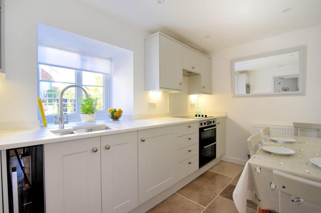 1 Lymbrook Lyme Regis