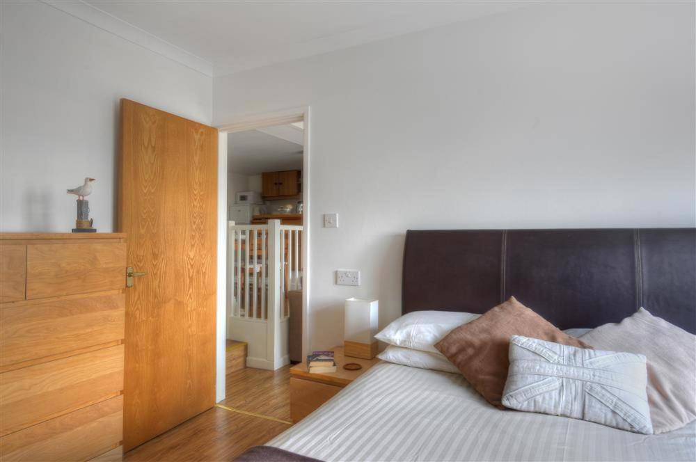 Greystones Flat * Lyme Regis