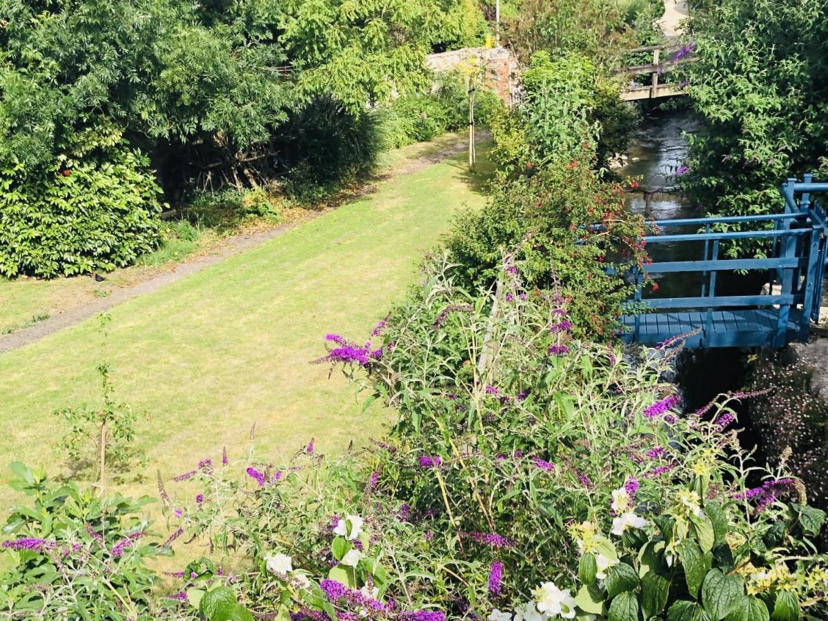 1 Lymbrook * Lyme Regis