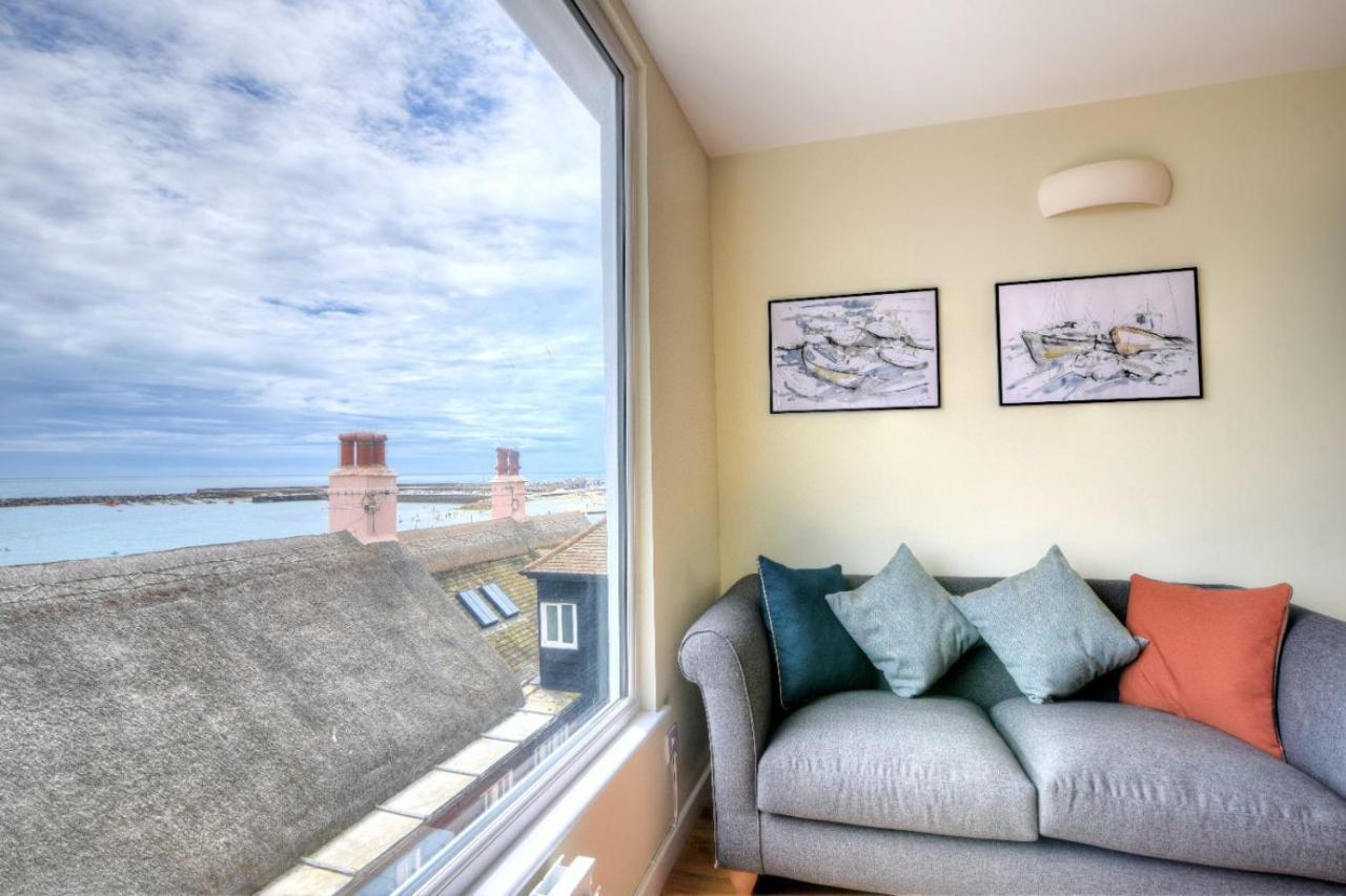 2 Way House Apartment *