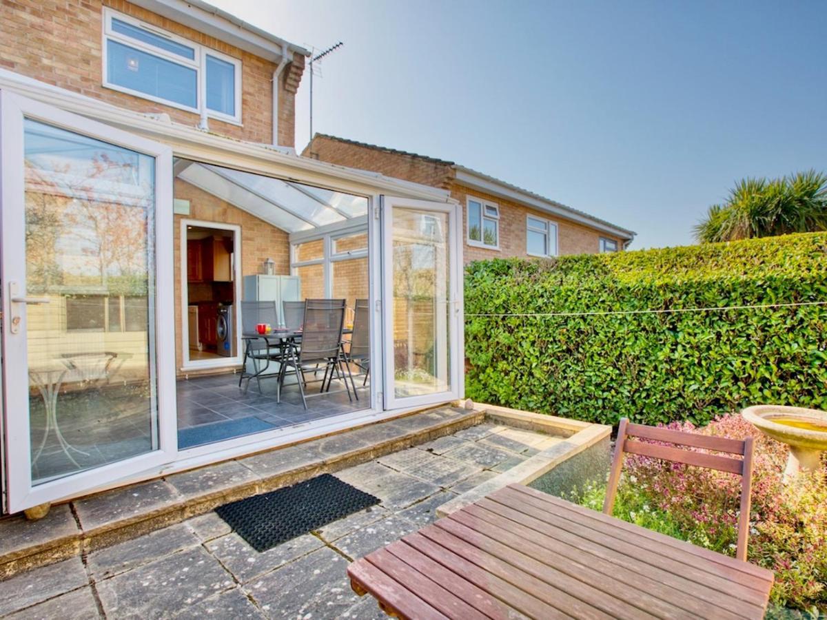 Pass The Keys Great Place To In Lovely Sleeps 4 Casa de férias Lyme Regis