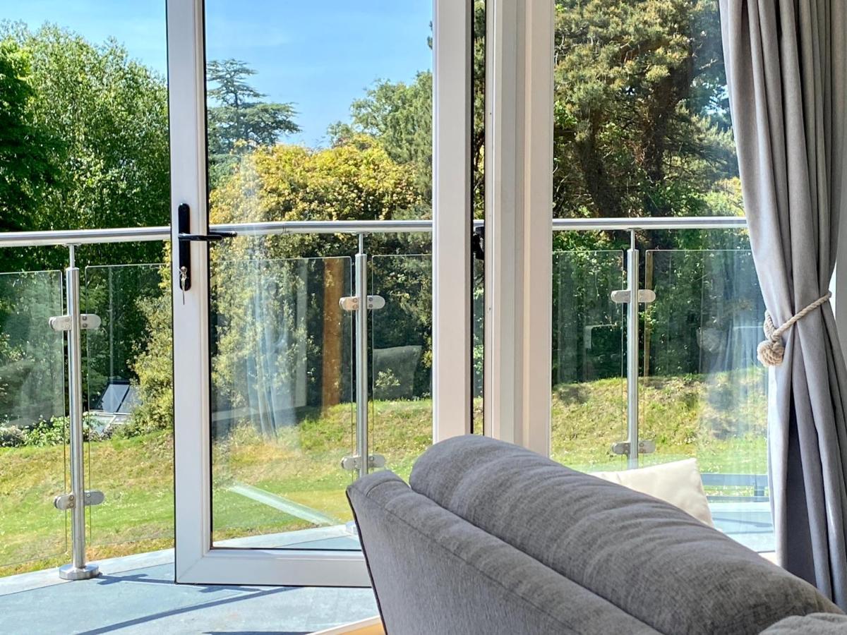Bay View Veranda: Lyme's 3-story Coastal Retreat Casa de férias Lyme Regis