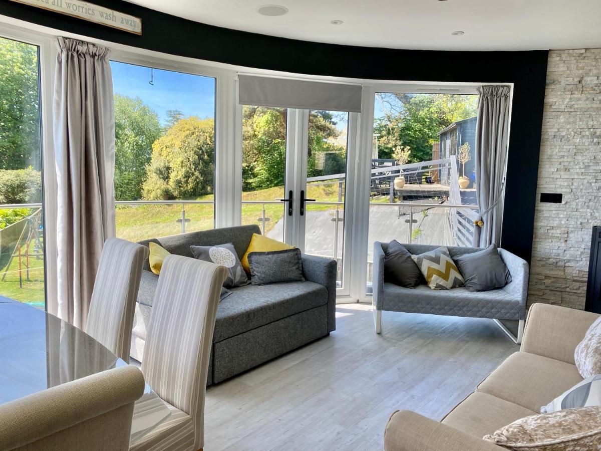 Bay View Veranda: Lyme's 3-story Coastal Retreat Lyme Regis