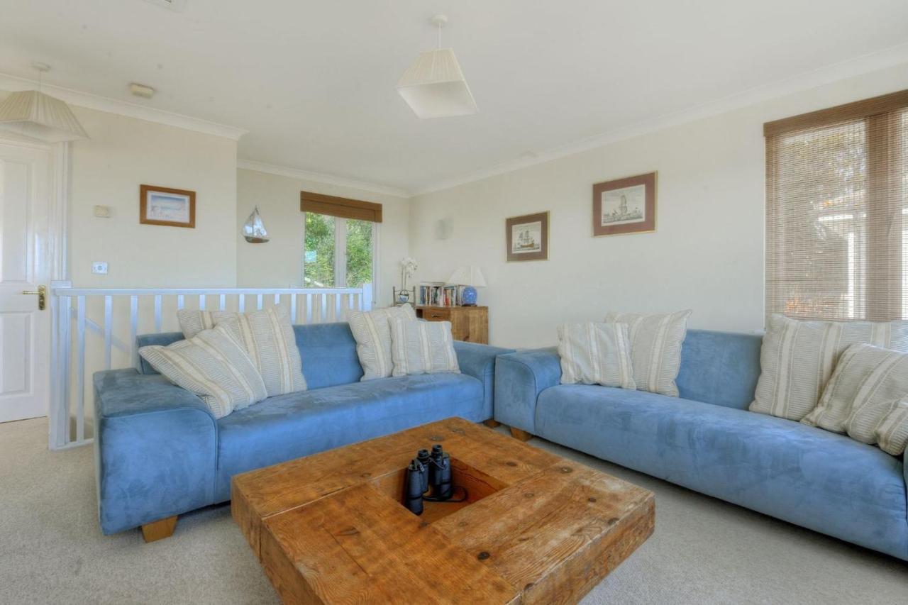 Holiday home 4 Coram Court *