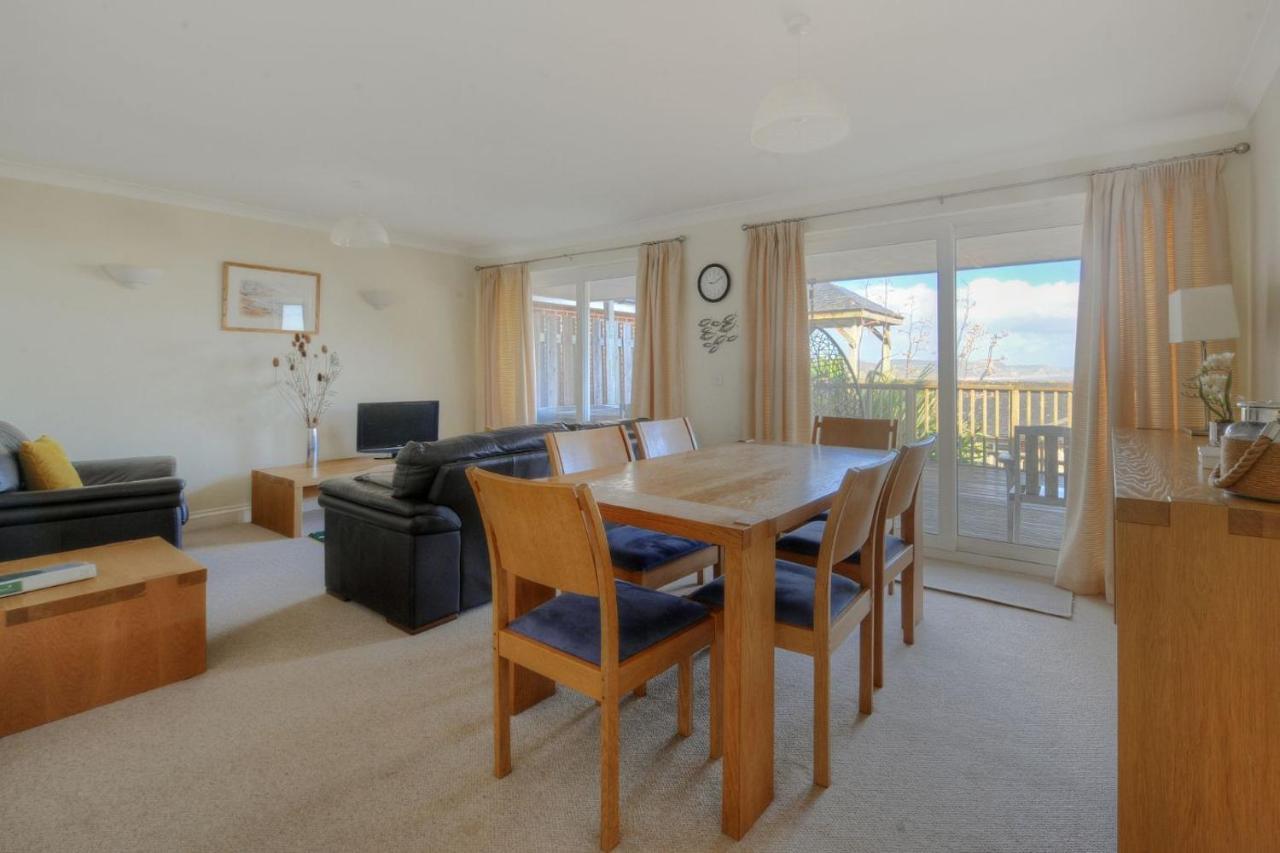 4 Coram Court * Lyme Regis