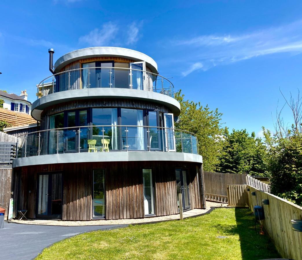 Bay View Veranda: Lyme's 3-story Coastal Retreat Casa de férias