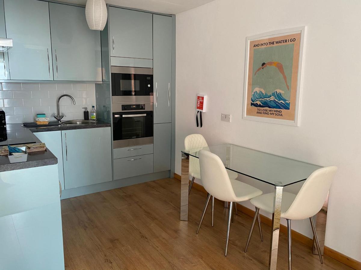 Vitamin Sea With A Sea View And Parking Lyme Regis