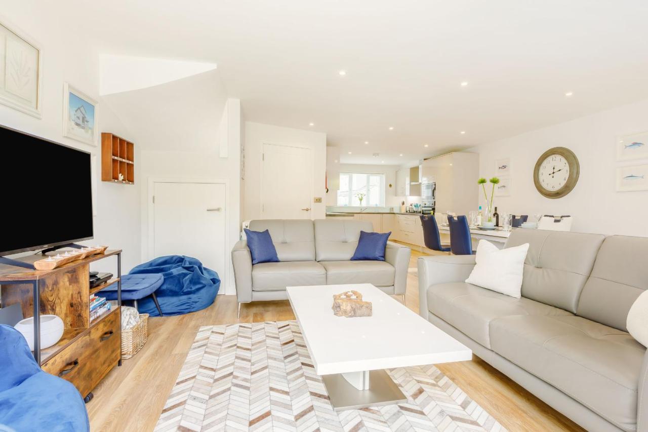 6 Chatterton Mews Holiday home *