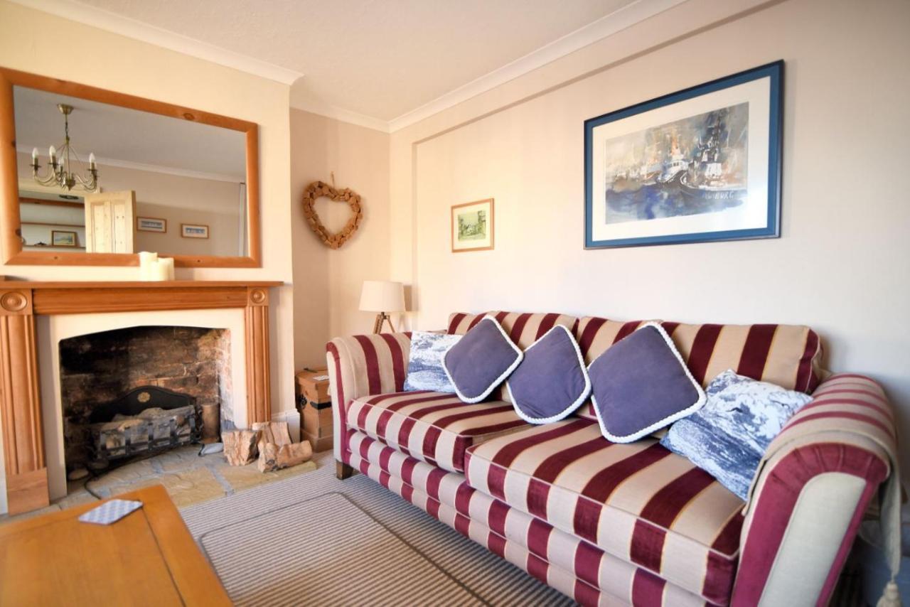 1 Cobb View * Lyme Regis