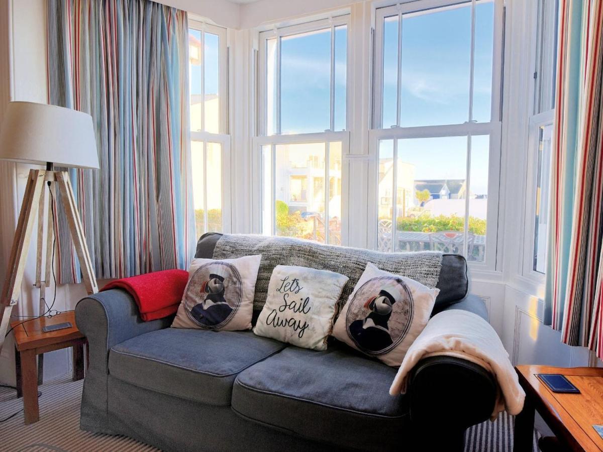 Apartment 1 Cobb View *