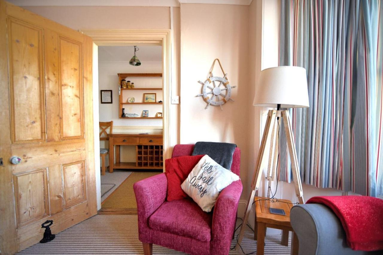 1 Cobb View Apartment *