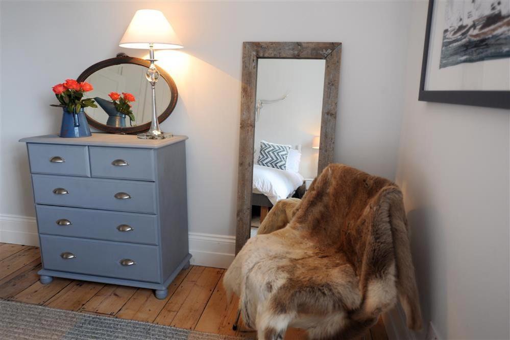 2 Woodville Apartment Lyme Regis