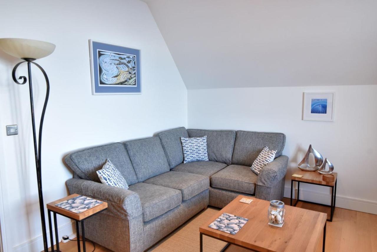 Apartment 5 Coram Tower *