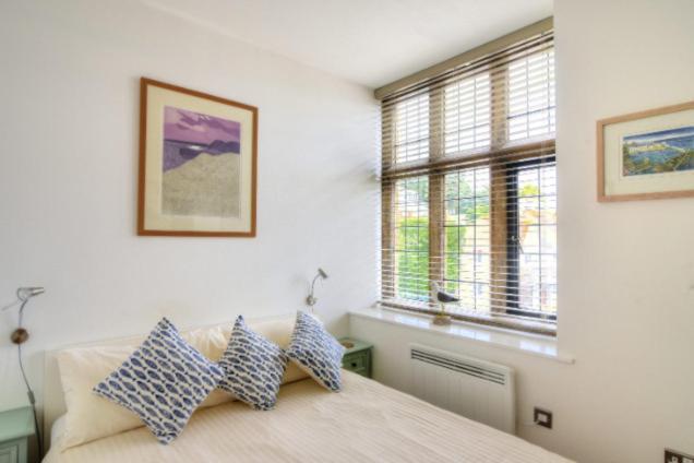 5 Coram Tower Apartment