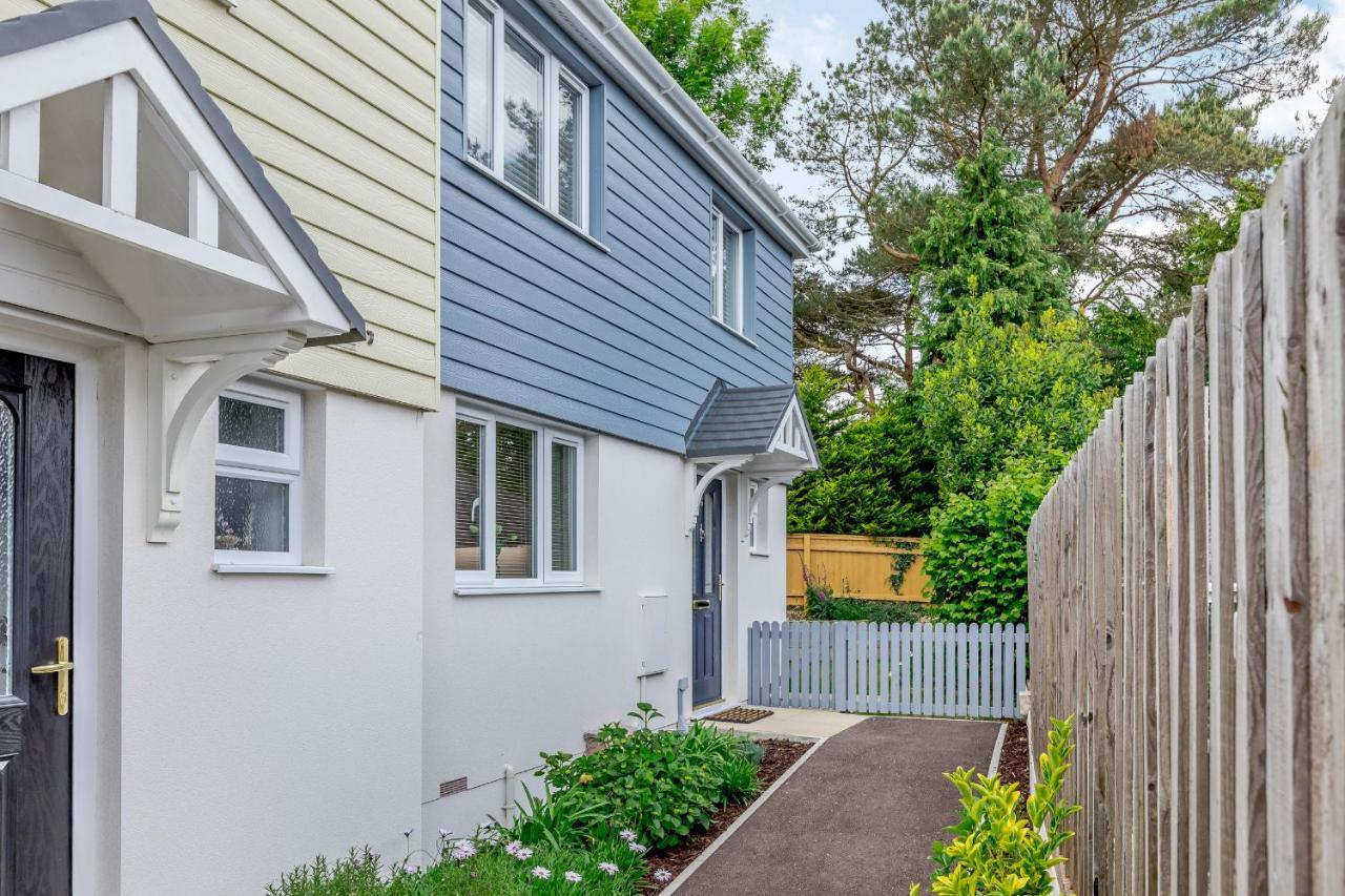 6 Chatterton Mews * Lyme Regis