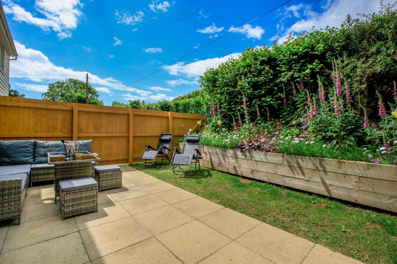 6 Chatterton Mews