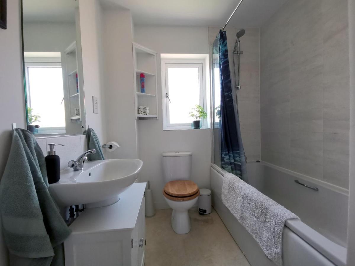 2 Bedroom House With Free Parking Lyme Regis