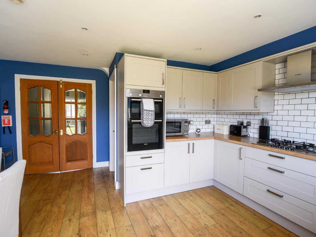 12 The Gardens * Lyme Regis
