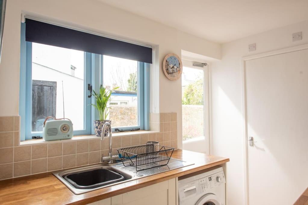 Apartment Seashells, Close To Seafront, Large Private Garden